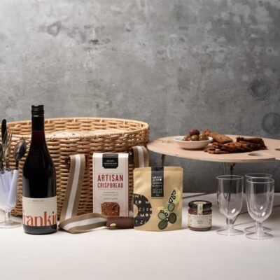 Picnic with Friends Hamper